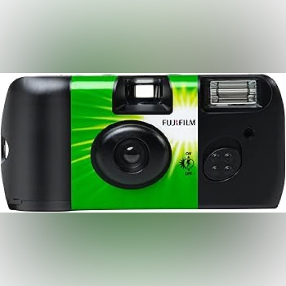 Fujifilm Green and Black Disposable Camera - Picture 2 of 4